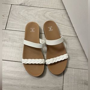 Target Ship & Shore White Strappy Sandals 7.5 Dani Slide